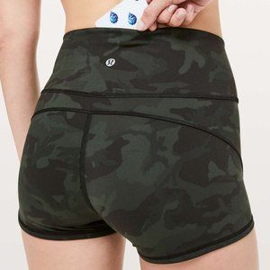 ⭐Lululemon In Movement Short *Everlux 2.5" Incognito Camo Multi Grey - Sz 4